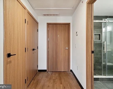 1716 N 2nd Street - Photo Thumbnail 8