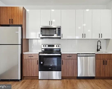 1716 N 2nd Street - Photo Thumbnail 2