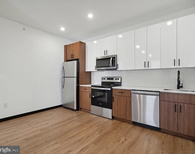 1716 N 2nd Street - Photo Thumbnail 3