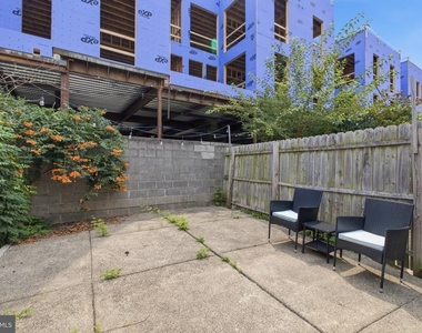 1733 Blair Street - Photo Thumbnail 9