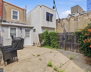 1733 Blair Street - Photo Thumbnail 10