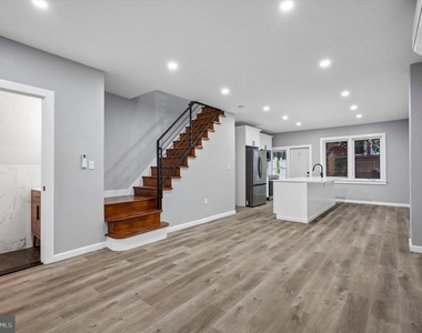 547 S Yewdall Street - Photo Thumbnail 4