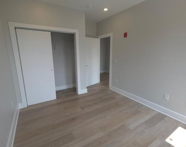 3503 Midvale Avenue - Photo Thumbnail 40