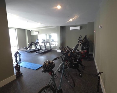 3503 Midvale Avenue - Photo Thumbnail 7