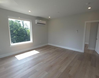 3503 Midvale Avenue - Photo Thumbnail 37