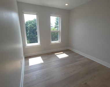 3503 Midvale Avenue - Photo Thumbnail 39