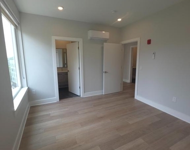 3503 Midvale Avenue - Photo Thumbnail 31