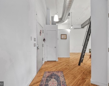 428 N 13th Street - Photo Thumbnail 3