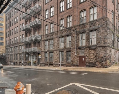 428 N 13th Street - Photo Thumbnail 1