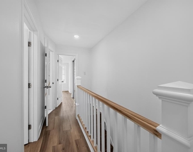807 N 42nd Street - Photo Thumbnail 17