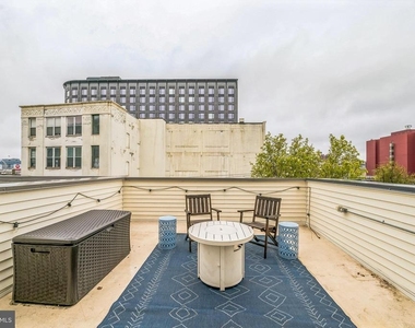 219 Green Street - Photo Thumbnail 11