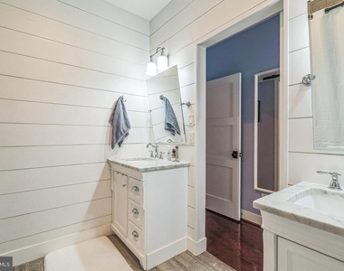 219 Green Street - Photo Thumbnail 18