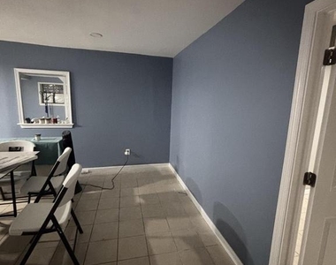 835 Anchor Street - Photo Thumbnail 7