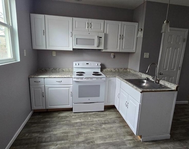 2414 W Firth Street - Photo Thumbnail 7