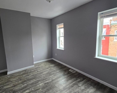 2414 W Firth Street - Photo Thumbnail 15