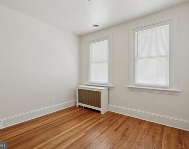 122 Conway Avenue - Photo Thumbnail 19