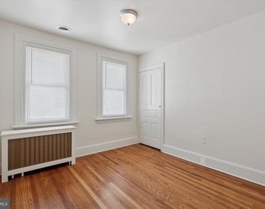 122 Conway Avenue - Photo Thumbnail 20