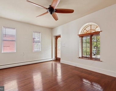 122 Conway Avenue - Photo Thumbnail 10