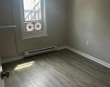 529 King Street - Photo Thumbnail 3