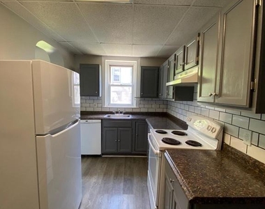 529 King Street - Photo Thumbnail 2