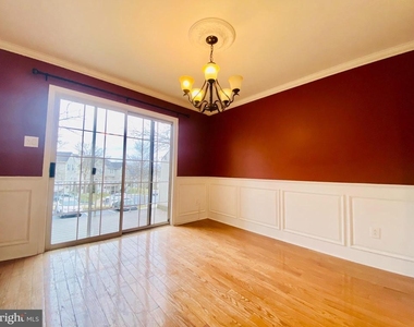 475 Stoneglen Street - Photo Thumbnail 7