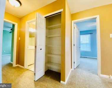 475 Stoneglen Street - Photo Thumbnail 15