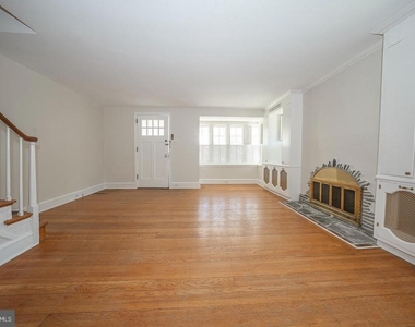 214 Harrogate Road - Photo Thumbnail 4