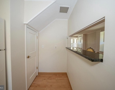 214 Harrogate Road - Photo Thumbnail 11