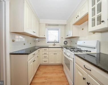 214 Harrogate Road - Photo Thumbnail 5