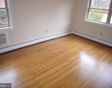 231 Sharpless Street - Photo Thumbnail 9
