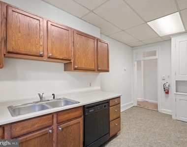 605 W Miner Street - Photo Thumbnail 17