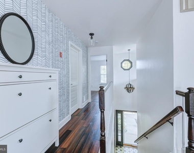 2402 Sterling Road - Photo Thumbnail 7