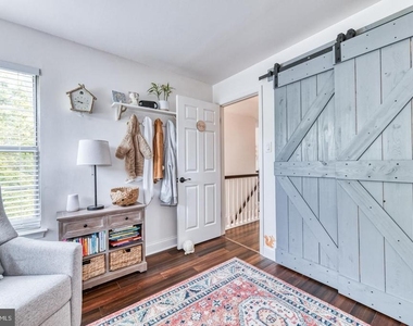2402 Sterling Road - Photo Thumbnail 9