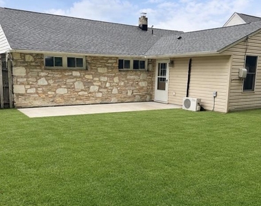 2515 Woodlawn Drive - Photo Thumbnail 3