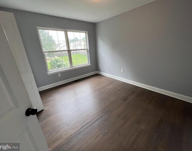 272 Sequoia Drive - Photo Thumbnail 11
