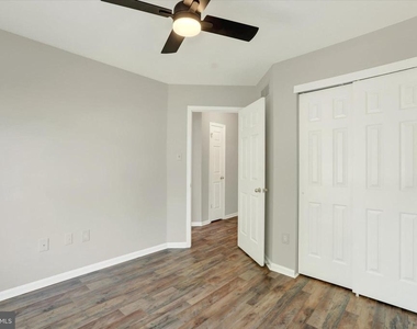 104 Suffield Court - Photo Thumbnail 26