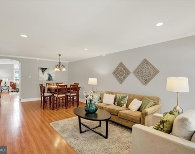 104 Suffield Court - Photo Thumbnail 1