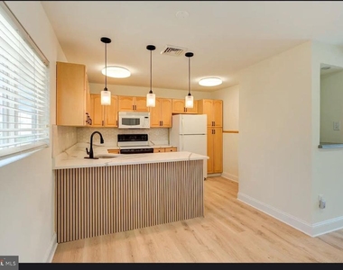 49 Mistletoe Lane - Photo Thumbnail 5