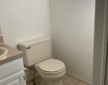 3502 Burbank Drive - Photo Thumbnail 7