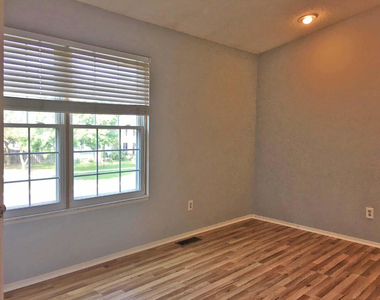 3502 Burbank Drive - Photo Thumbnail 16