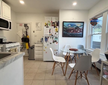 844 Spruce Street - Photo Thumbnail 10