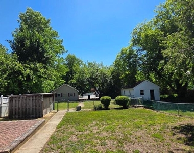 246 Franklin Street - Photo Thumbnail 29