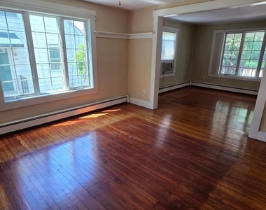 246 Franklin Street - Photo Thumbnail 10