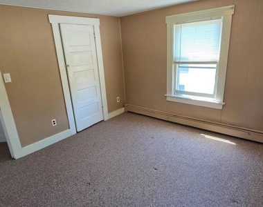 246 Franklin Street - Photo Thumbnail 17