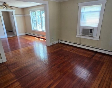 246 Franklin Street - Photo Thumbnail 9