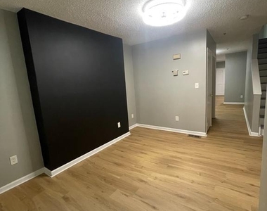 29 Carroll Street - Photo Thumbnail 4