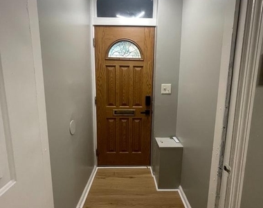 29 Carroll Street - Photo Thumbnail 3