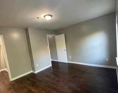 29 Carroll Street - Photo Thumbnail 16