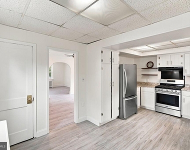 54 Finley Avenue - Photo Thumbnail 10