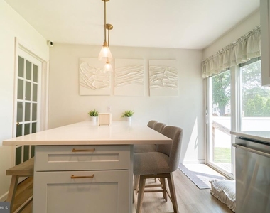 1129 Jefferson Avenue - Photo Thumbnail 8